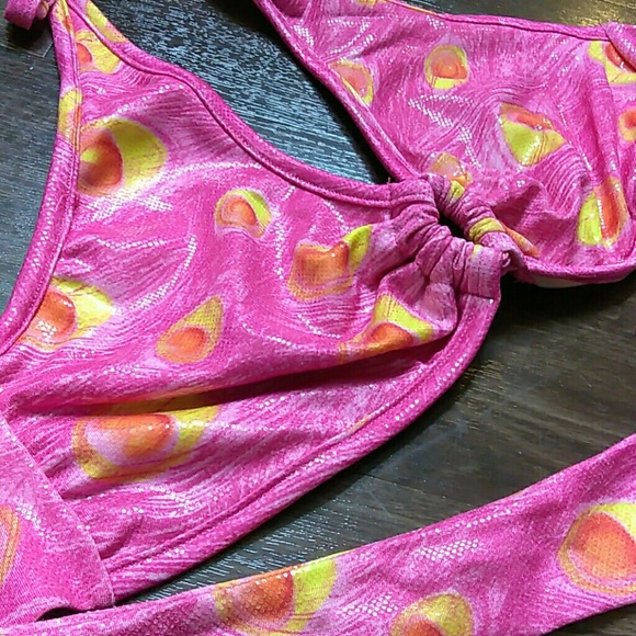 Shiny pink print halter bikini top DD / Large - Picture 2 of 3